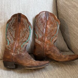 Brown Western Cowboy Boots with Embroidered Design